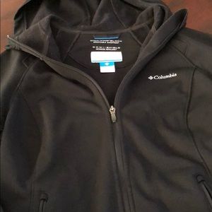Women’s Columbia Omni Shield windbreaker